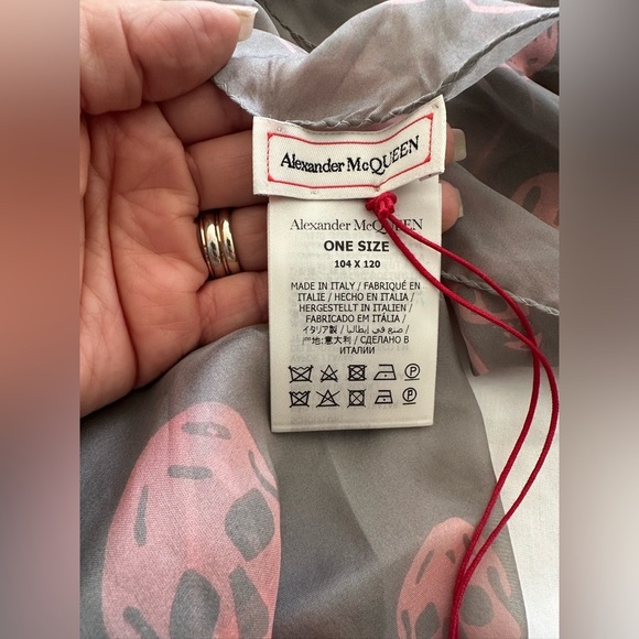 Alexander McQueen scarf - Picture 4 of 6